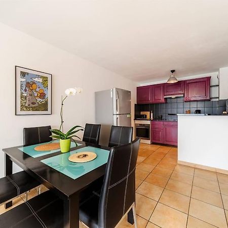 Jade - Appt 2 Chb - 4 Personnes - A 200 M Du Lagon De Saint-Pierre - Residence Avec Belle Piscine Et Parking Prive - Sur Le Front De Mer Et A 2 Pas Du Centre-Ville De St-Pierre Экстерьер фото
